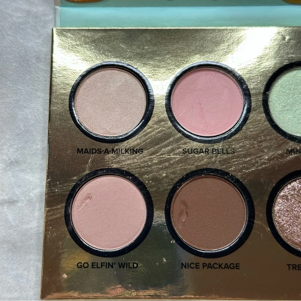 Too‎ Faced Christmas Bake Shoppe Sugar Cookie Palette